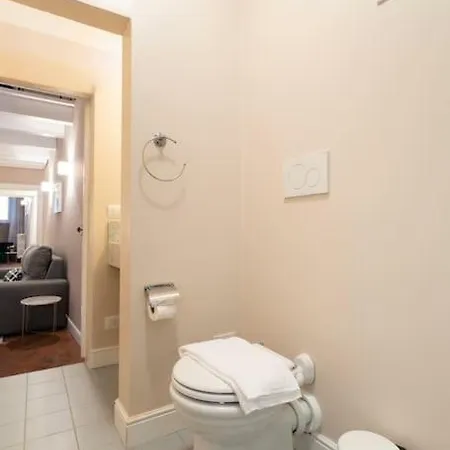 Scala Via Borgo Pinti Apartment